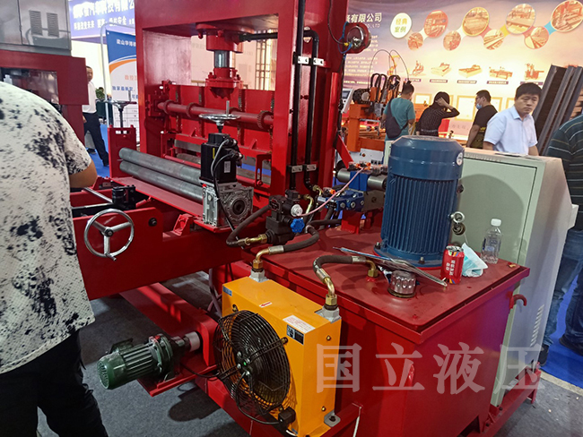 柴(chái)油機應急液(ye)壓系統